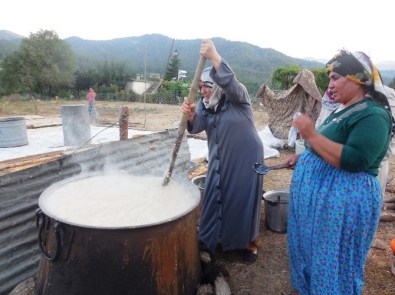Sıcaklar Arttı Tarhana Üreticileri Seri Üretime Geçti