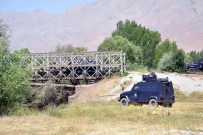 Tunceli'de Polis Aracına Saldırı