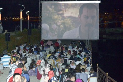 Ünye'de, Açık Hava Nostalji Sinema Günleri Başladı