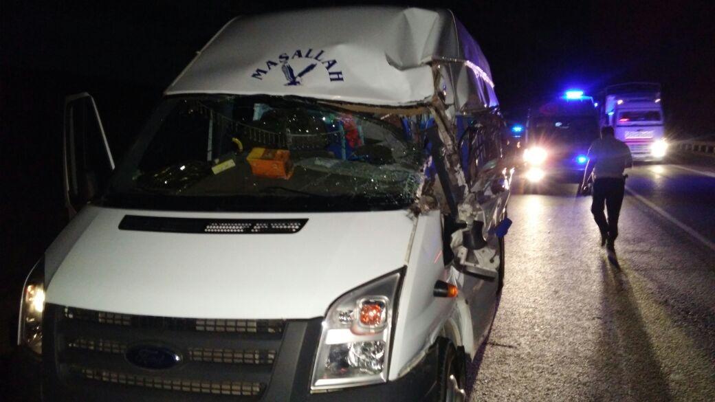 Niğde'de trafik kazası:20 yaralı