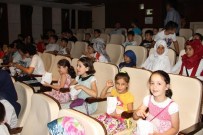 SINEMA FILMI - Akyazı'da Kur'an Kursu Öğrencilerine Ücretsiz Sinema Gösterimi Başladı