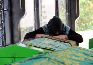 Aydın Ailesi Gözyaşları İçinde Toprağa Verildi