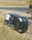 DURANKAYA - Hakkari'de Trafik Kazası, 1 Yaralı