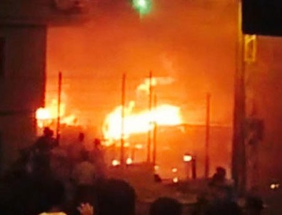 İstanbul'da polis karakoluna bombalı saldırı: 3'ü polis 10 yaralı