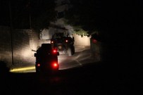 EL YAPIMI BOMBA - Polis Servisine Bombalı Saldırı
