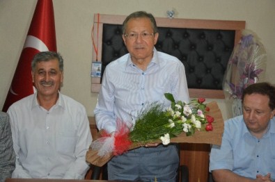 Başkan Uğur'dan Savaştepeli Çiftçiye Sulama Müjdesi