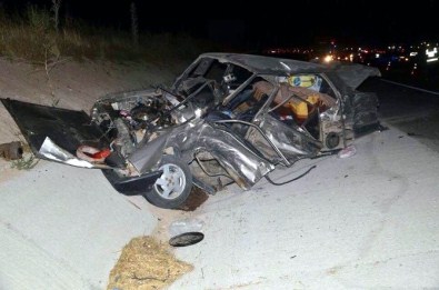 Konya'da İki Otomobil Çarpıştı Açıklaması 1 Ölü, 1 Yaralı