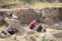PREHISTORYA - Mersin'de 9 Bin Yıllık Yumuktepe'de Kazılar Başladı