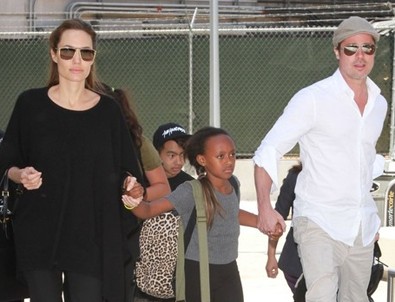 Angelina Jolie ve Brad Pitt'in evlatlığı gerçek annesini istiyor
