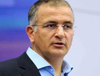 Cem Küçük'ten olay iddia: Ekrem Dumanlı da kaçacak
