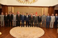 KOCAELİ VALİSİ - Kocaeli Valisi Hasan Basri Güzeloğlu İl Ve İlçe Müftülerini Kabul Etti