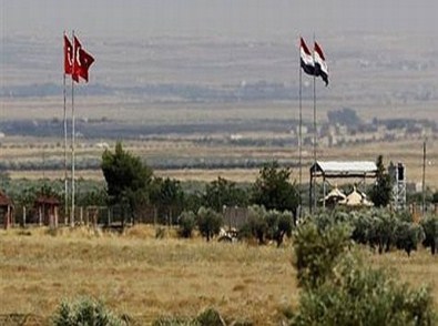 Suriye'den Türkiye'ye Girmeye Çalışan 705 Kişi Yakalandı