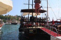 YÜRÜYEN MERDİVEN - Tur Teknesi Sahipleri TEK Fiyat İstiyor