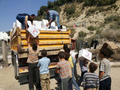 Türk Kızılayından Suriye'ye Yardım
