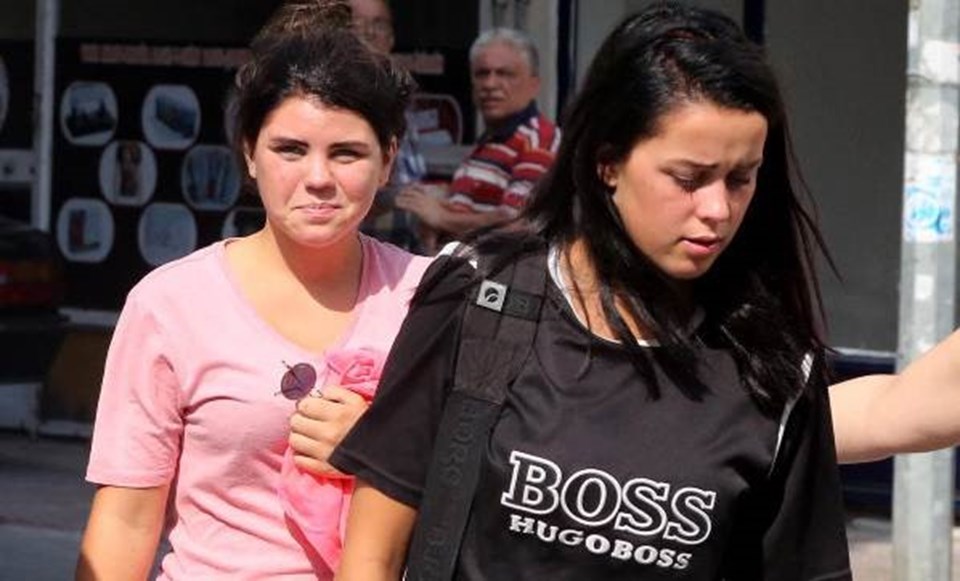 Norveçli kızlar ailelerine teslim edildi