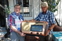 Didimli Muhtardan Didim Esnaf Odasına Anlamlı Hediye