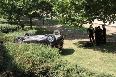 Köprüden Uçan Çocuklarına Yardıma Koşarken Ayağını Kırdı