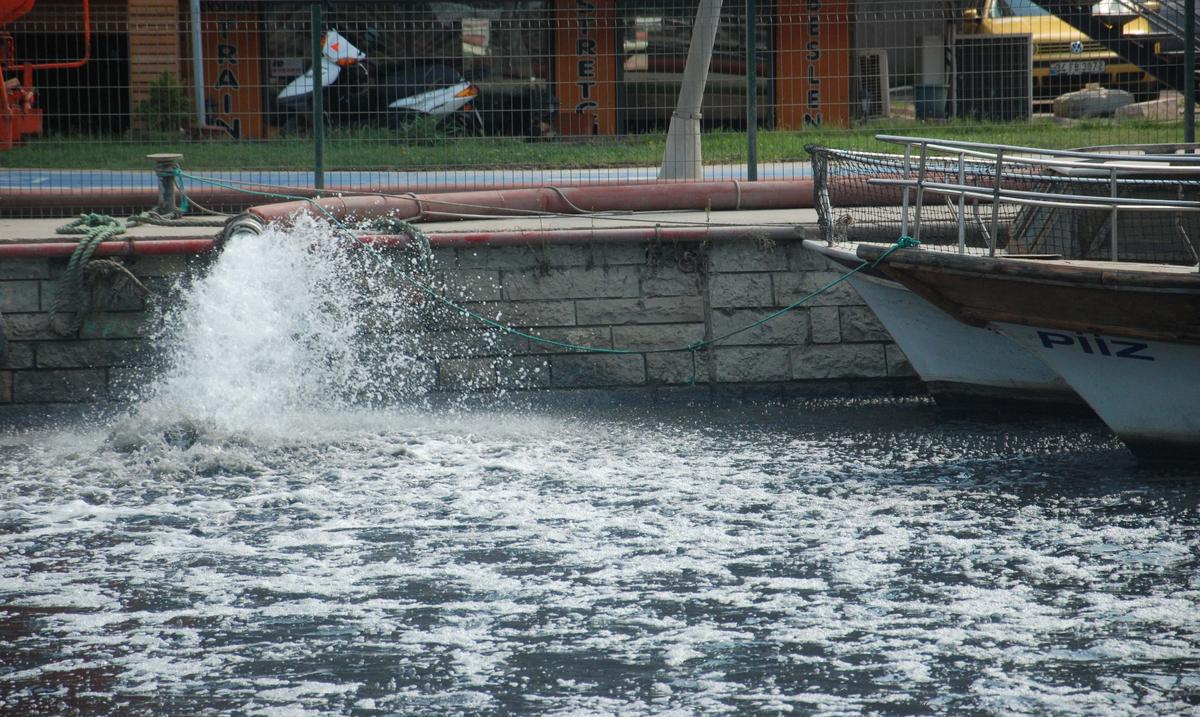 Kurbağalıdere'deki temizlik çalışmaları