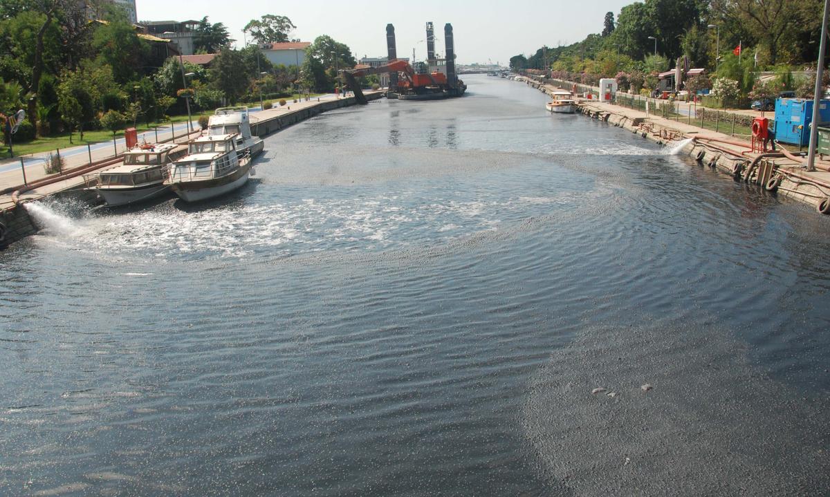 Kurbağalıdere'deki temizlik çalışmaları