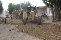 SU KANALI - Başkale Belediyesi'nden Yol Yapım Çalışması