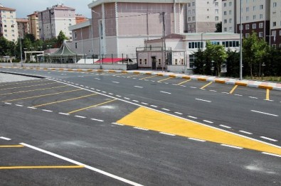 Beylikdüzü'nde Yol Konforu Sağlanıyor