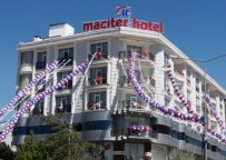 NIHAT ÇELIK - Erciş, Yeni Bir Otele Kavuştu