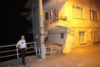 Evde Yalnız Kalınca Polisi Alarma Geçirdi