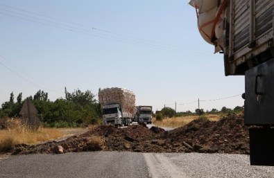 PKK, Diyarbakır-Bingöl Karayolunu Trafiğe Kapattı