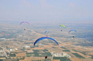 Xc Open Yamaç Paraşütü Şampiyonası Akşehir'de Başladı