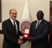 GAMBIYA - Gambiya Cumhuriyeti Ankara Büyükelçisi Momodou Badjie'den Atatürk Üniversitesine Ziyaret