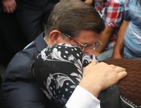 ORGENERAL NECDET ÖZEL - Davutoğlu şehit annesiyle ağladı