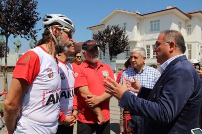 Depreme Dikkat Çekmek İçin Van'dan Yalova'ya Pedal Çevirdiler