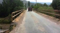 YAYA KALDIRIMI - Saraycık Köyü'nün Köprüsü Yenileniyor