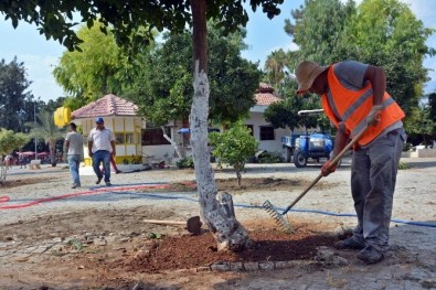 Noel Baba Meydanı'nda Çevre Düzenlemesi Yapıldı