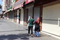 Sur'da Esnaf Kepenk Kapattı