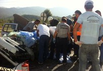 Antalya'da Otobüs İle Otomobil Çarpıştı Açıklaması 5 Ölü, 1 Yaralı