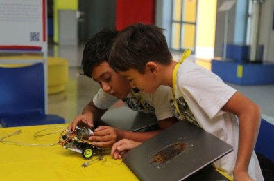 Minik Mucitler İş Başında