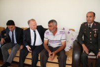 MUSTAFA ADıGÜZEL - Vali Ceylan, Şehit Uzman Çavuşun Ailesine Taziye Ziyaretinde Bulundu