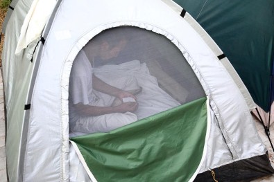 Atina'daki Afgan Mülteciler