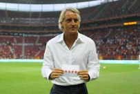 Galatasaray'dan Fenerbahçe'ye 4 Yıldızlı Gönderme