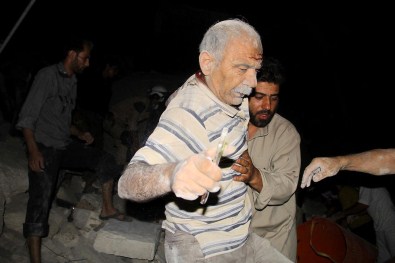 Halep'e Varil Bombalı Saldırı