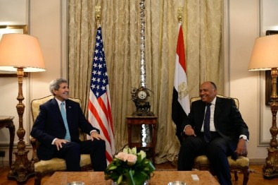 John Kerry'den Mısır'a destek açıklaması