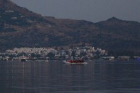 ORTAKENT YAHŞI - Mülteciler Bot İle Kaçarken Görüntülendi