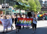 Stockholm'de Gay Yürüyüşüne 50 Bin Kişi Katıldı