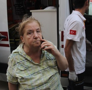 Yaşlı Kadının 74 Bin Lirasını Bankacı Kurtardı