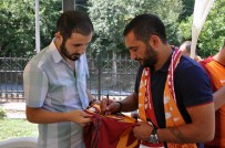 ÜMİT KARAN - Eski Milli Futbolcu Karan, Dernek Başkanlarıyla Buluştu