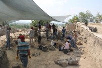 KRONOLOJI - Tatarlı Höyük Kazıları Başladı
