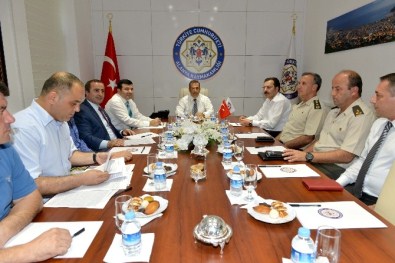 Vali Türker'den Sağduyu Çağrısı