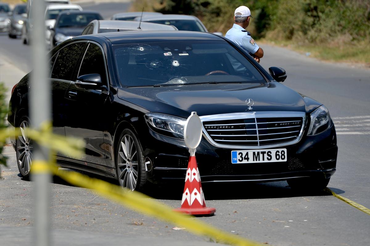 Murat Sancak'ın aracı kurşunlandı