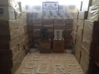 TAKSİRLE ÖLÜME SEBEBİYET - Esenyurt'ta 100 Bin Paket Kaçak Sigara Ele Geçirildi